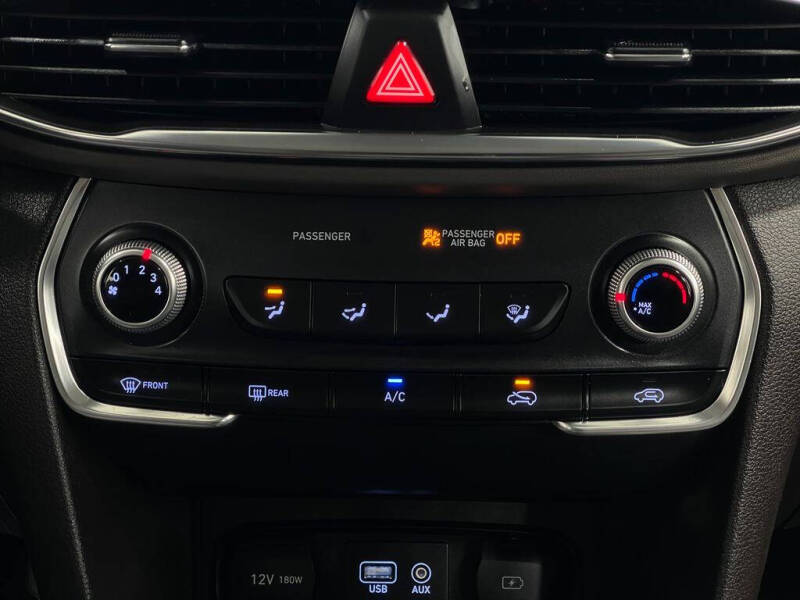 2020 Hyundai Santa Fe SE