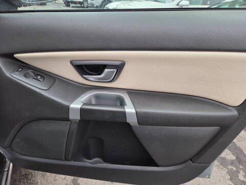 2013 Volvo XC90 3.2 R-Design