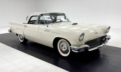1957 Ford Thunderbird