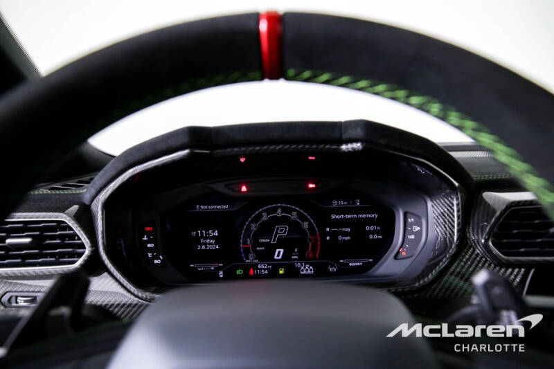 2023 Lamborghini Urus Performante