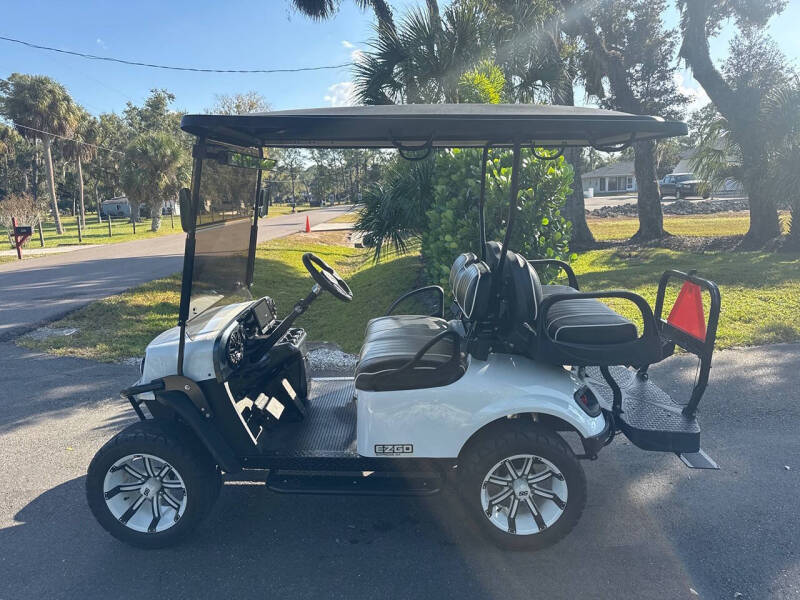 2015 E-Z-GO Express S4