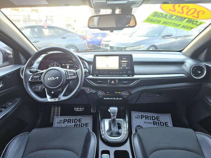 2022 Kia Forte GT Line