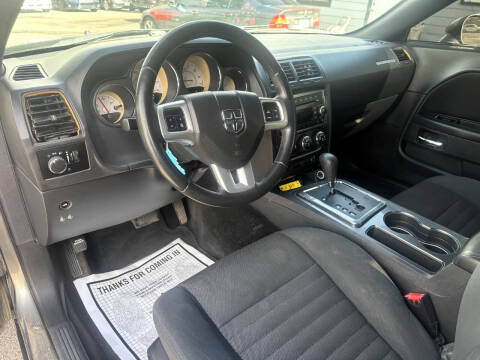 2012 Dodge Challenger SXT