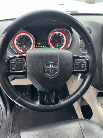 2016 Dodge Grand Caravan SXT Plus