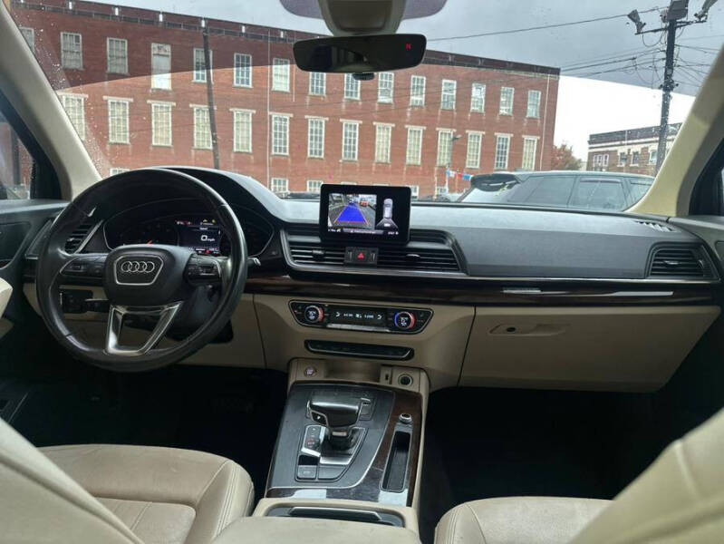 2019 Audi Q5 quattro Premium 45 TFSI