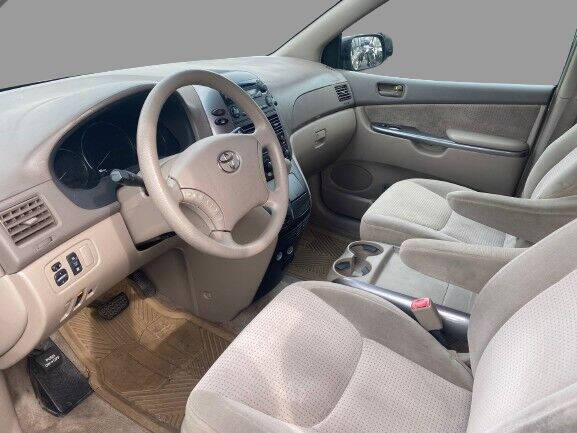 2008 Toyota Sienna LE 8-Passenger