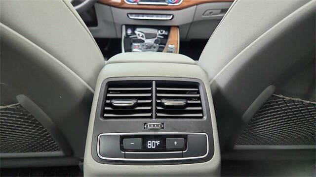 2024 Audi A4 quattro Premium Plus 40 TFSI