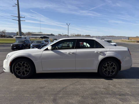 2018 Chrysler 300 S
