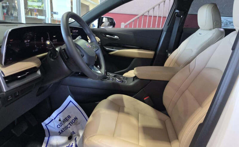 2024 Cadillac XT4 Luxury