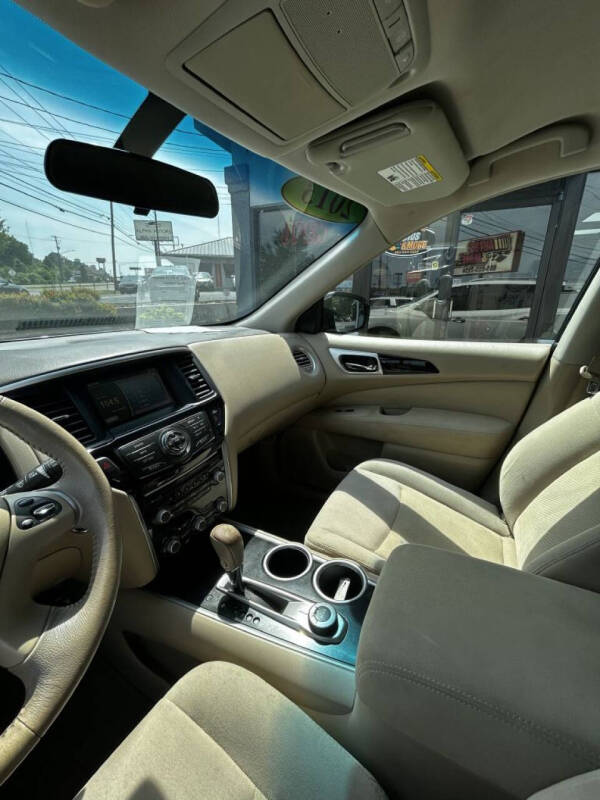 2013 Nissan Pathfinder SV