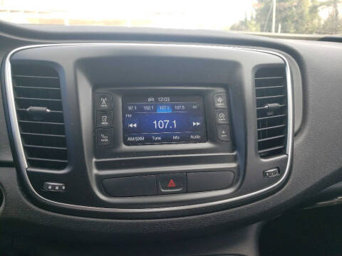 2015 Chrysler 200 Limited