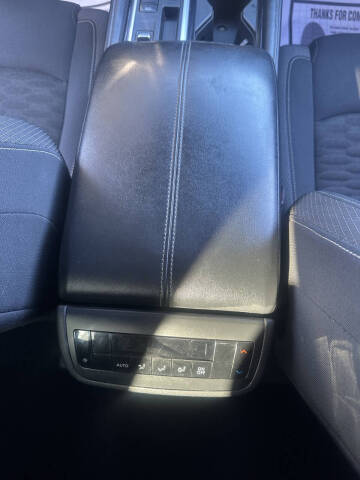 2022 Nissan Pathfinder S