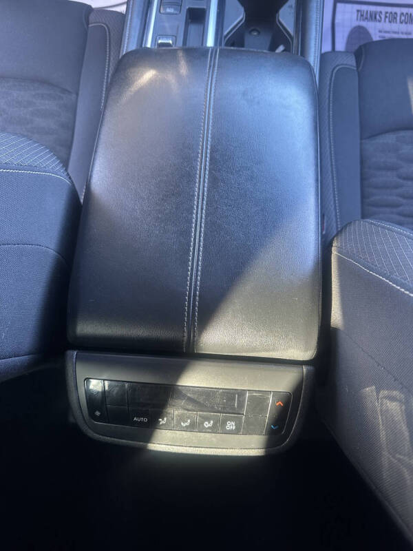 2022 Nissan Pathfinder S