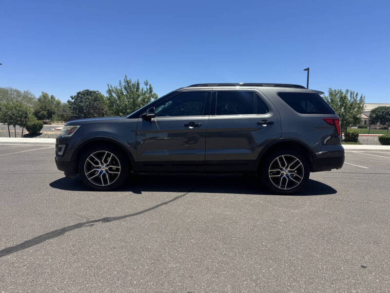 2017 Ford Explorer Sport