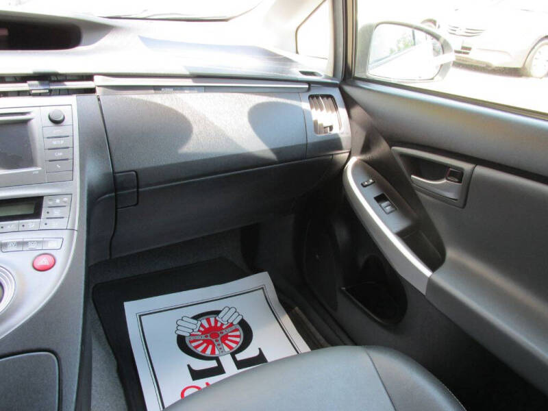 2014 Toyota Prius Five