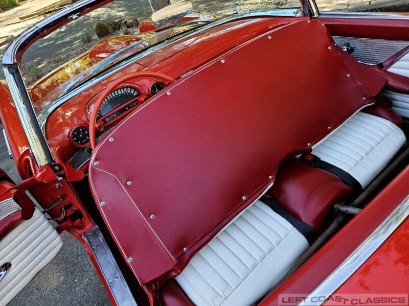 1955 Ford Thunderbird