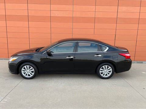 2016 Nissan Altima 2.5 SR