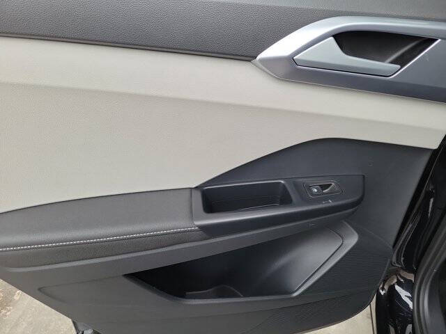 2025 Volkswagen Taos SE