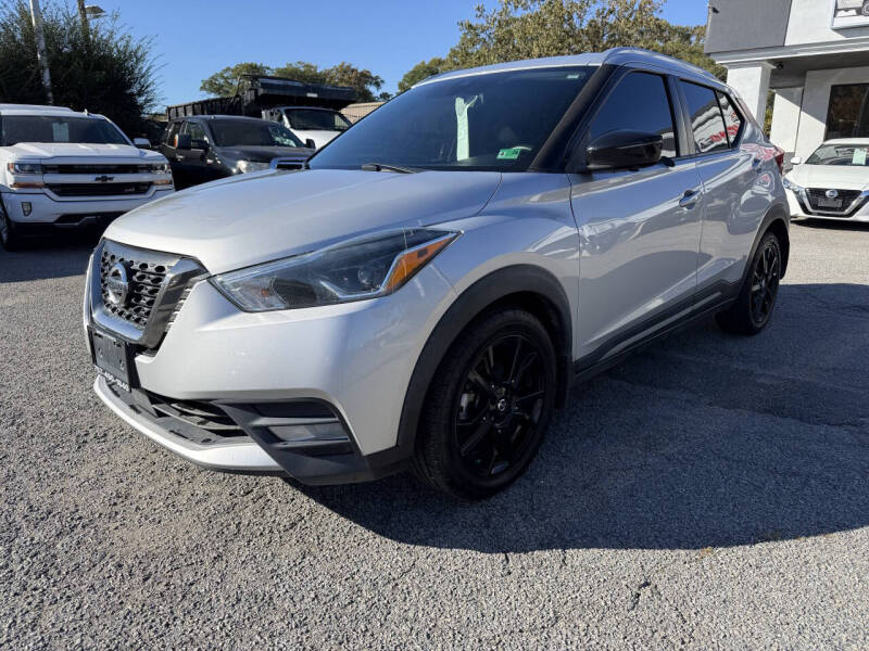 2020 Nissan Kicks SR