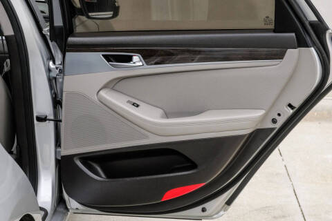 2016 Hyundai Genesis