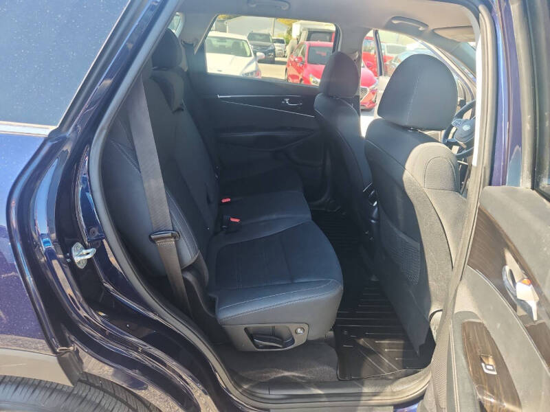 2020 Kia Sorento LX
