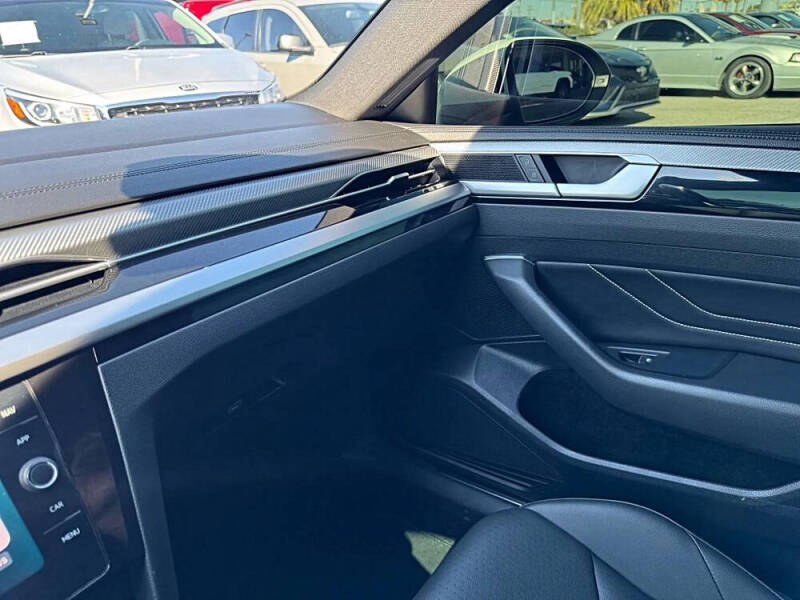 2022 Volkswagen Arteon SE R-Line