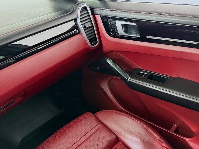 2022 Porsche Cayenne