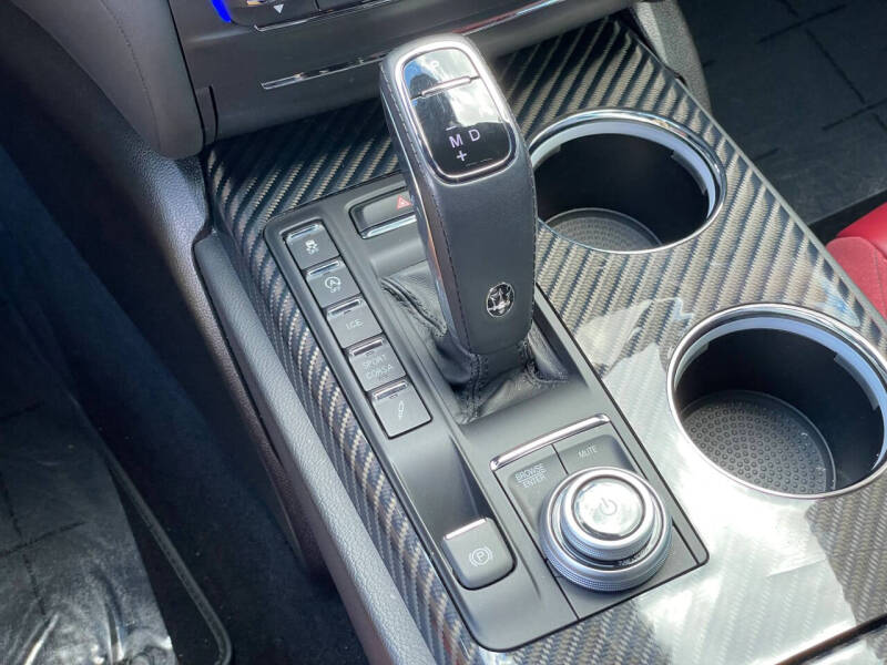 2023 Maserati Ghibli Trofeo