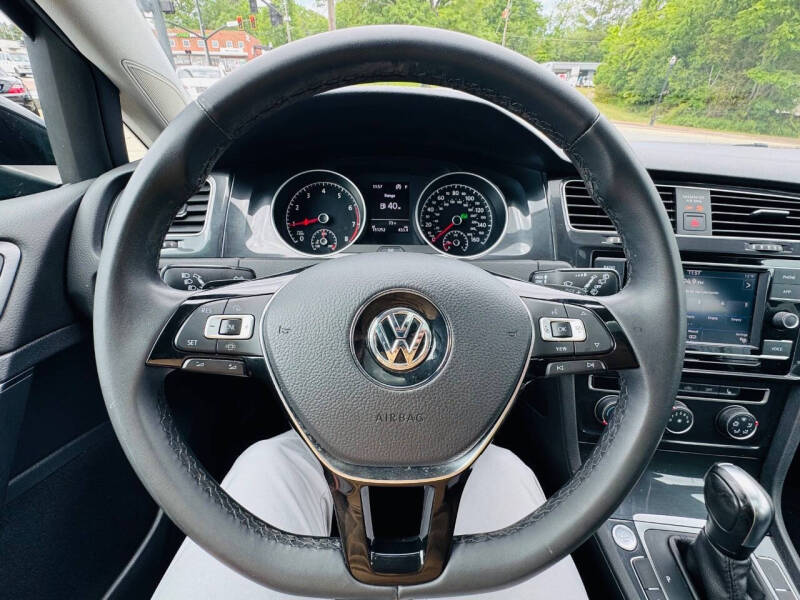 2021 Volkswagen Golf TSI