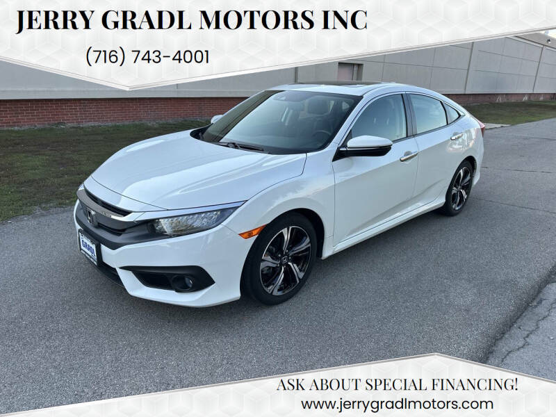 2018 Honda Civic Touring's photo