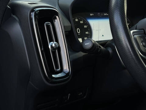 2019 Volvo XC40 T5 R-Design