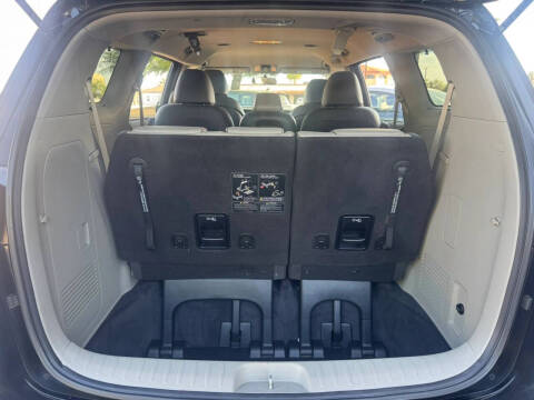 2017 Kia Sedona LX