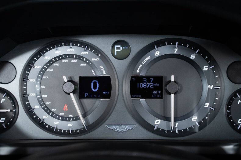 2015 Aston Martin Vanquish Volante