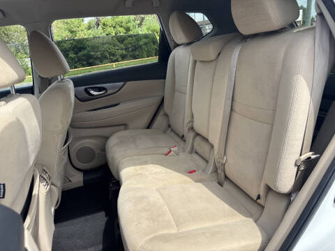 2016 Nissan Rogue SV