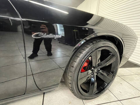 2012 Dodge Challenger SXT