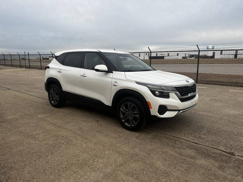 2021 Kia Seltos for sale at Car Maverick in Addison TX