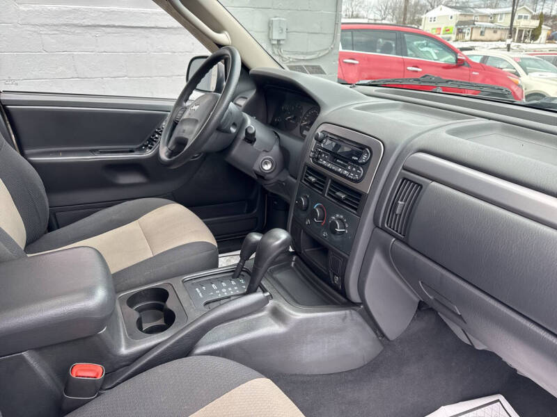 2004 Jeep Grand Cherokee Laredo