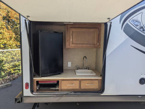 2015 Coachmen RV Apex 300BHS / 34ft