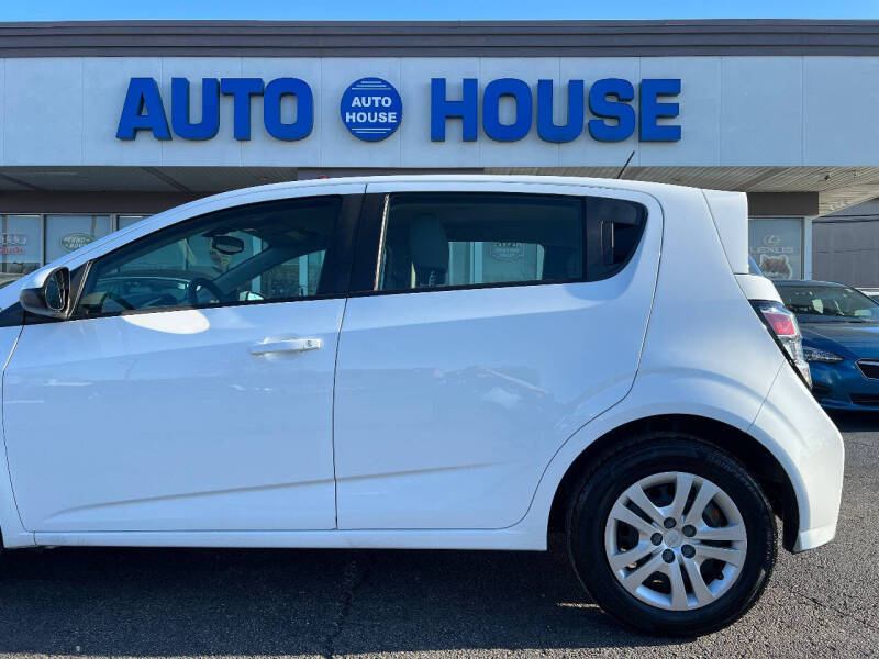 2017 Chevrolet Sonic LT Auto Fleet