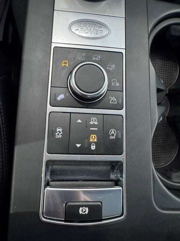 2020 Land Rover Discovery Landmark Edition