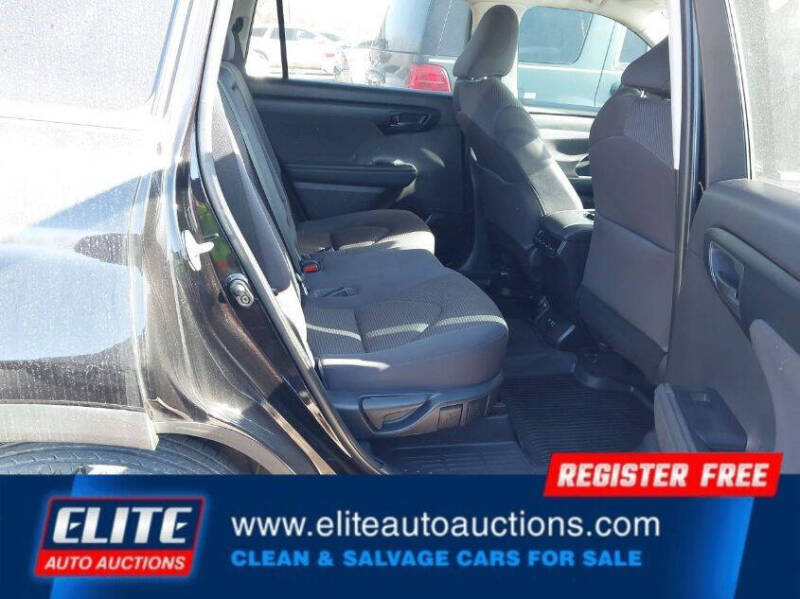 2021 Toyota Highlander LE