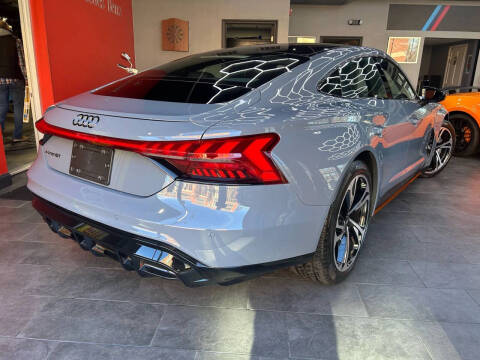 2022 Audi e-tron GT quattro Premium Plus