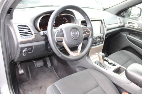 2017 Jeep Grand Cherokee Laredo