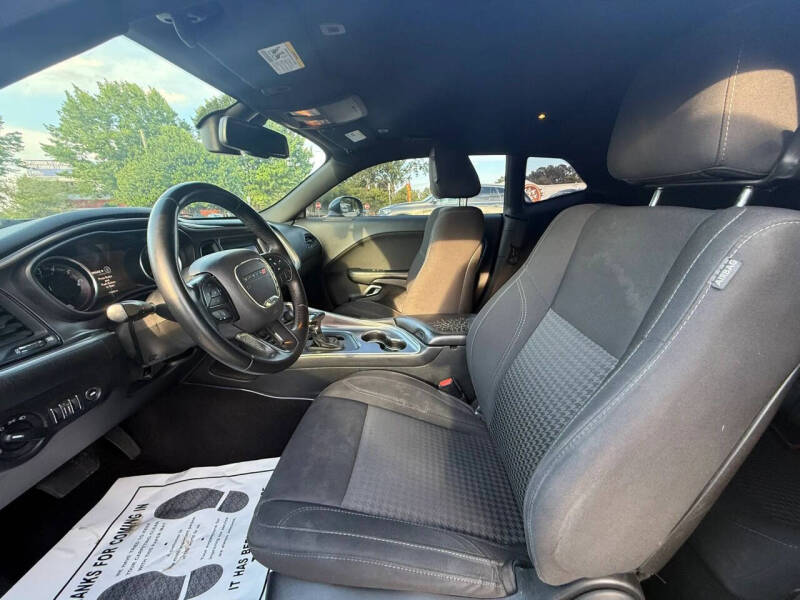2019 Dodge Challenger SXT