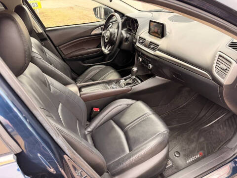 2018 Mazda MAZDA3 Touring