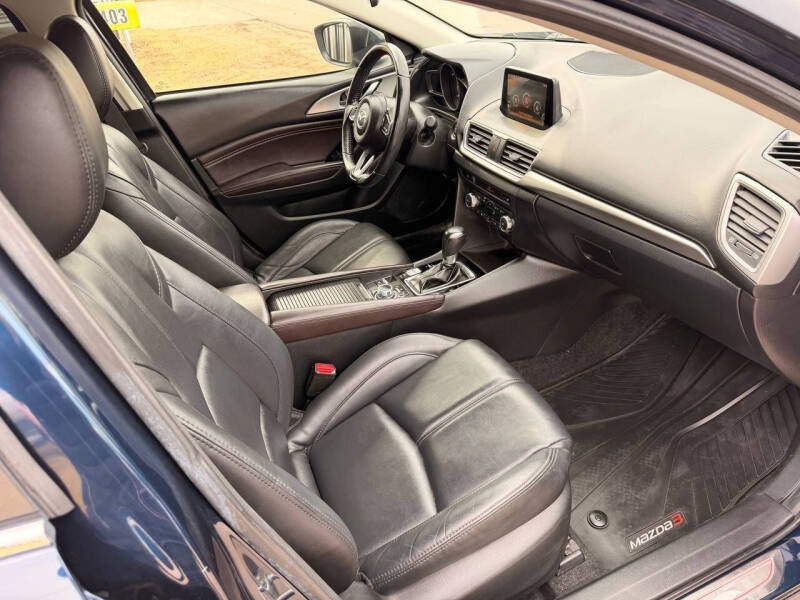 2018 Mazda MAZDA3 Touring