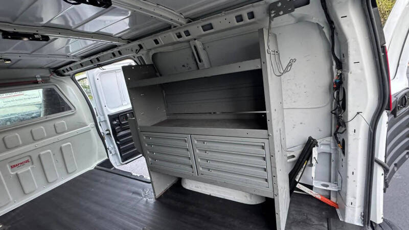 2021 Chevrolet Express 2500