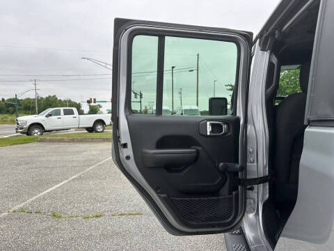 2021 Jeep Gladiator Sport