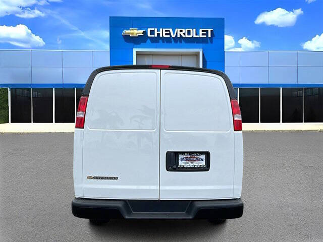 2026 Chevrolet Express 2500