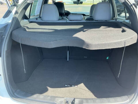 2021 Nissan Kicks SR